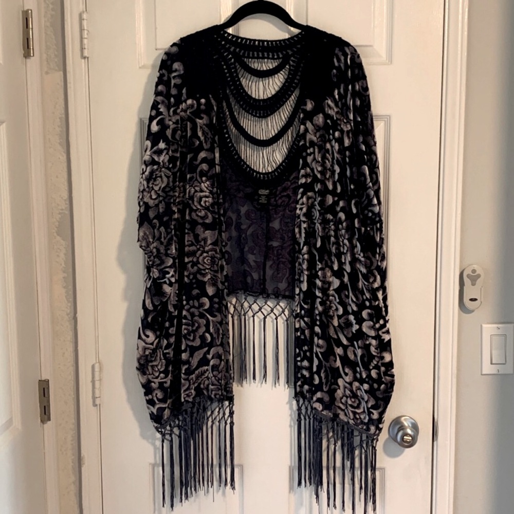 Anthropologie burnout velvet fringe kimono. Like new!